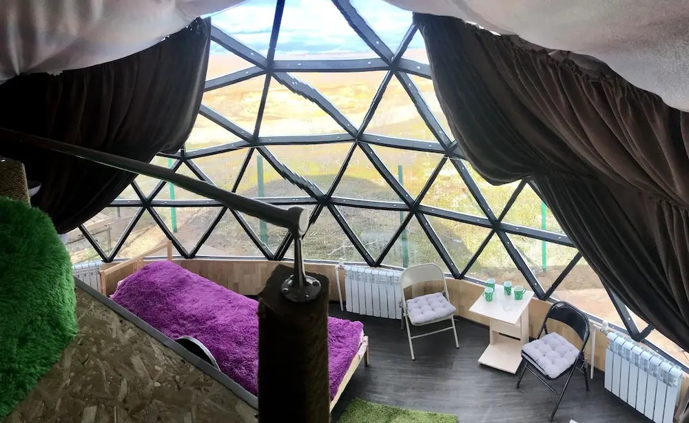 هتل آرورا ویلیج مارمونسک ایگلو